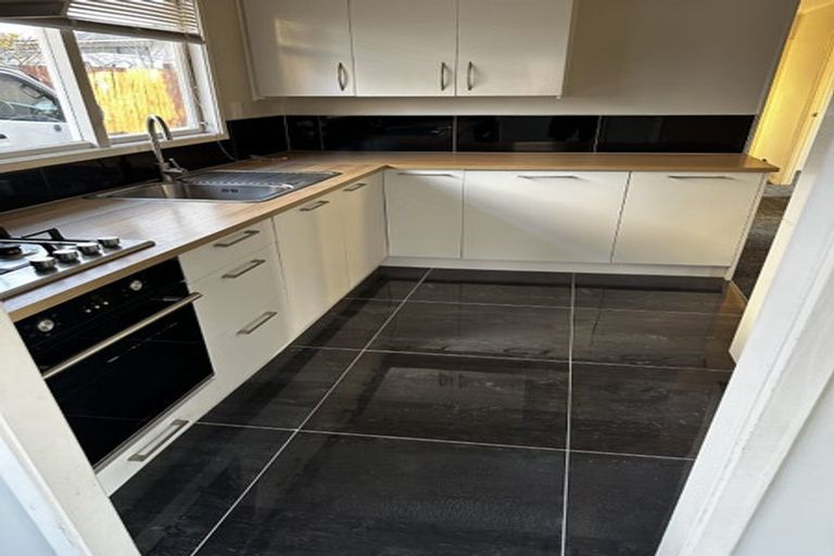 Photo of property in 56 Everglade Drive, Goodwood Heights, Auckland, 2105