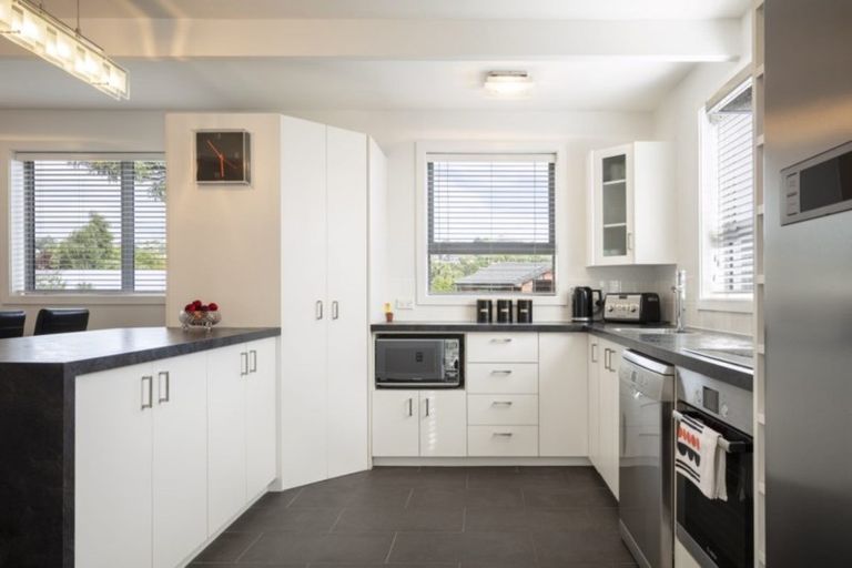 Photo of property in 5 Woodbank Street, Somerfield, Christchurch, 8024