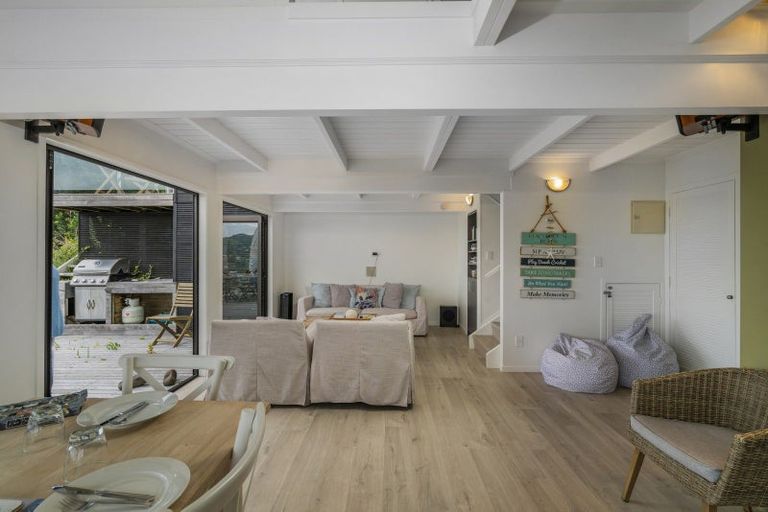 Photo of property in 5 Florence Place, Hahei, Whitianga, 3591