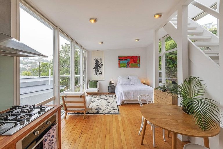 Photo of property in 128 Ohiro Road, Brooklyn, Wellington, 6021