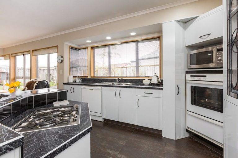 Photo of property in 11 Kensington Drive, Taradale, Napier, 4112