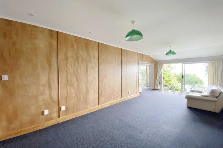 Photo of property in 1 Menlo Terrace, Mount Pleasant, Christchurch, 8081