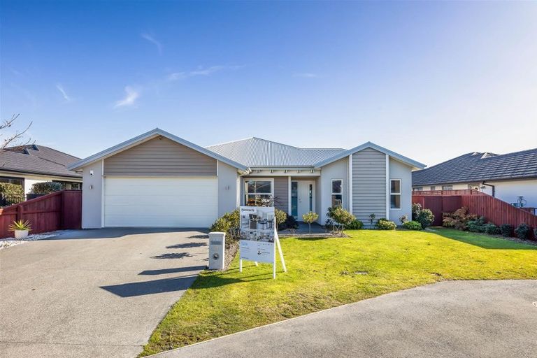 Photo of property in 24 Hyde Place, Halswell, Christchurch, 8025