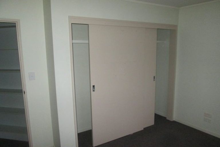 Photo of property in 12a Kiteroa Terrace, Rothesay Bay, Auckland, 0630