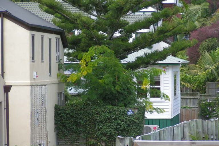 Photo of property in 18b Harley Road, Hauraki, Auckland, 0622