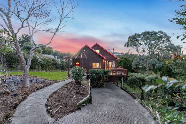 Photo of property in 41 Lingham Crescent, Torbay, Auckland, 0630