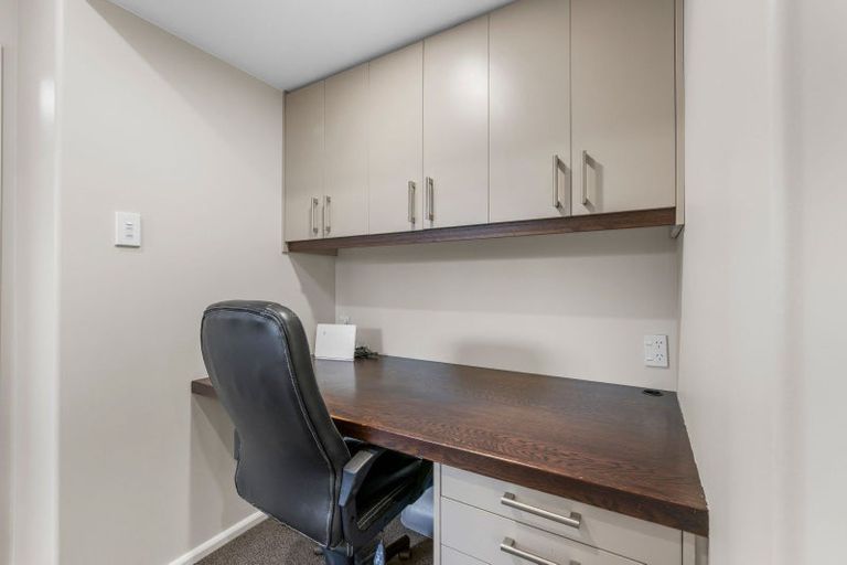 Photo of property in 33 Cullahill Street, Harewood, Christchurch, 8051