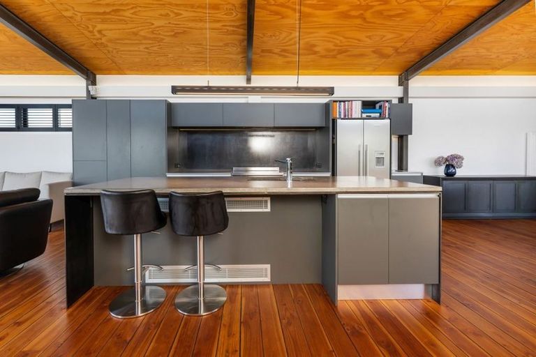 Photo of property in 69a Beachville Road, Redcliffs, Christchurch, 8081