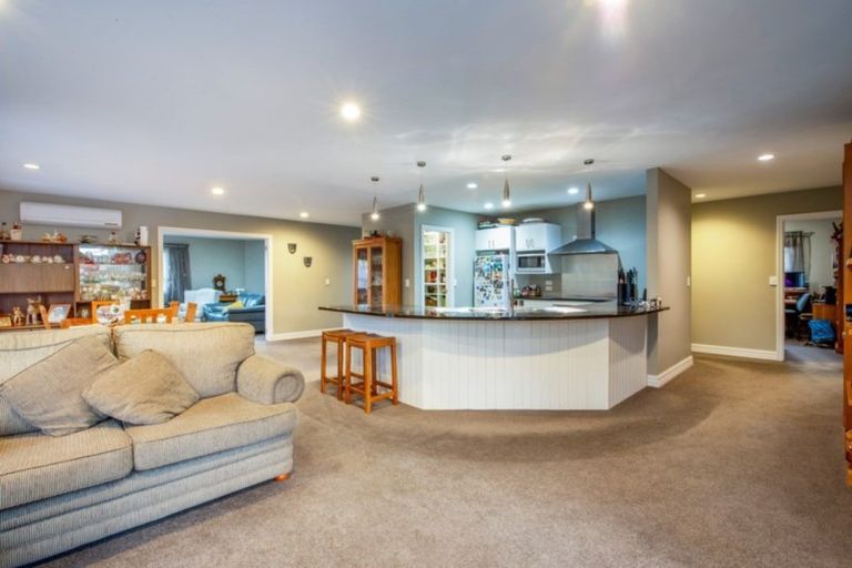 Photo of property in 18 Wiltshire Drive, Huntington, Hamilton, 3210