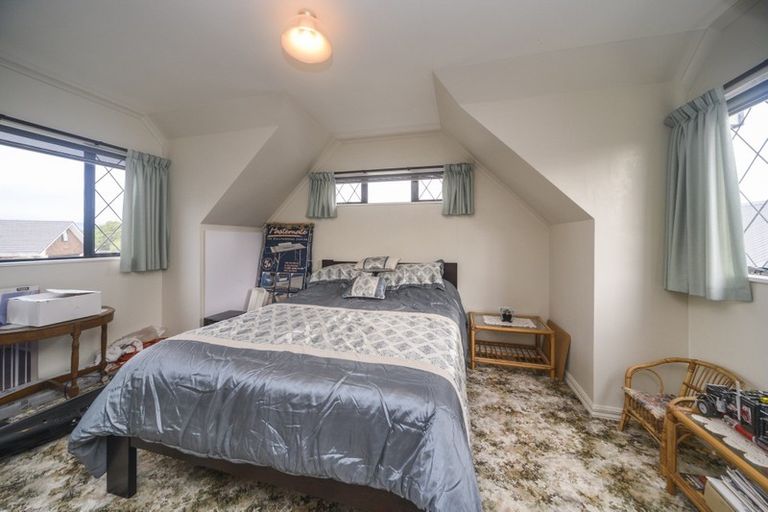 Photo of property in 18 Hanmer Place, Highbury, Palmerston North, 4412