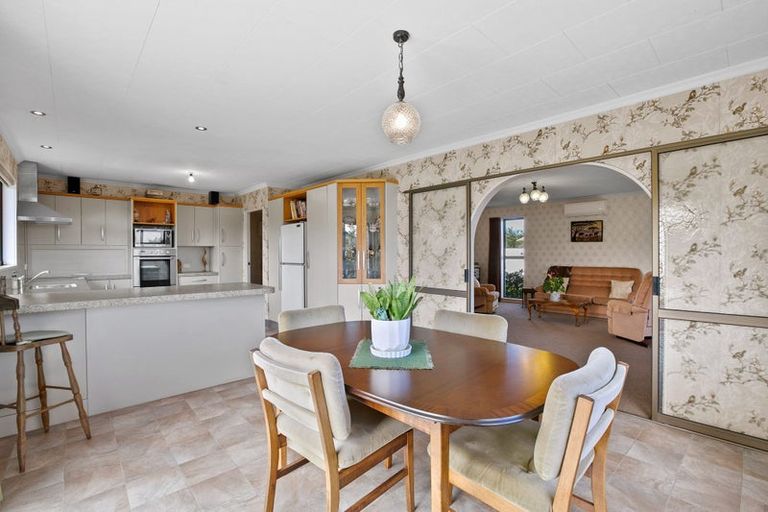 Photo of property in 6a Karina Road, Merrilands, New Plymouth, 4312