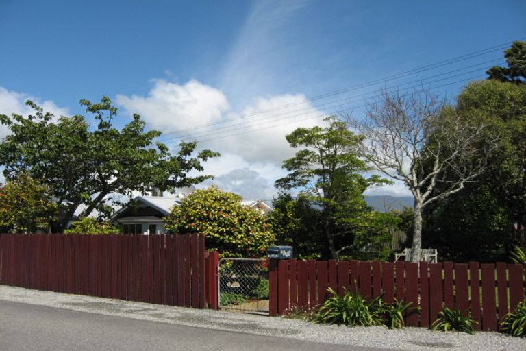 Photo of property in 26 Shelswell Street, Westport, 7825