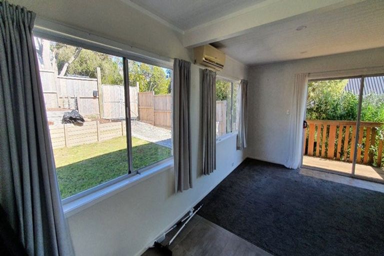 Photo of property in 2/9 Lingham Crescent, Torbay, Auckland, 0630
