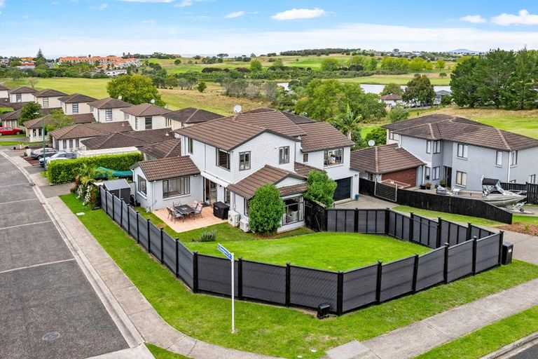 Photo of property in 15 Lagoon View, Gulf Harbour, Whangaparaoa, 0930