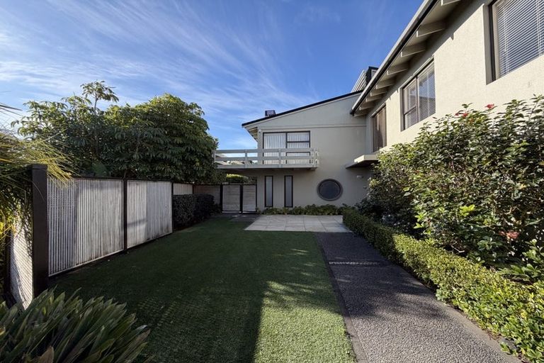 Photo of property in 24 Clovelly Road, Bucklands Beach, Auckland, 2012
