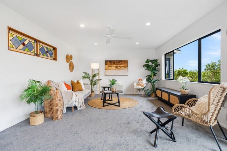 Photo of property in 15 Pine Park Road, Onerahi, Whangarei, 0110