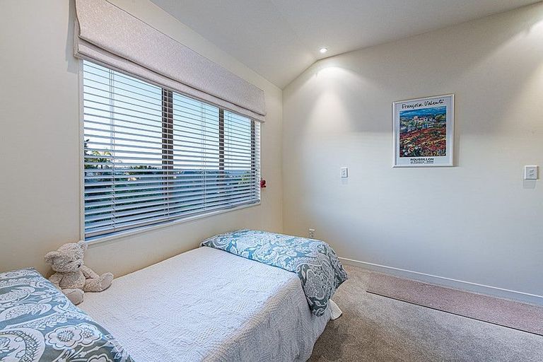Photo of property in 3/284 Lake Road, Hauraki, Auckland, 0622