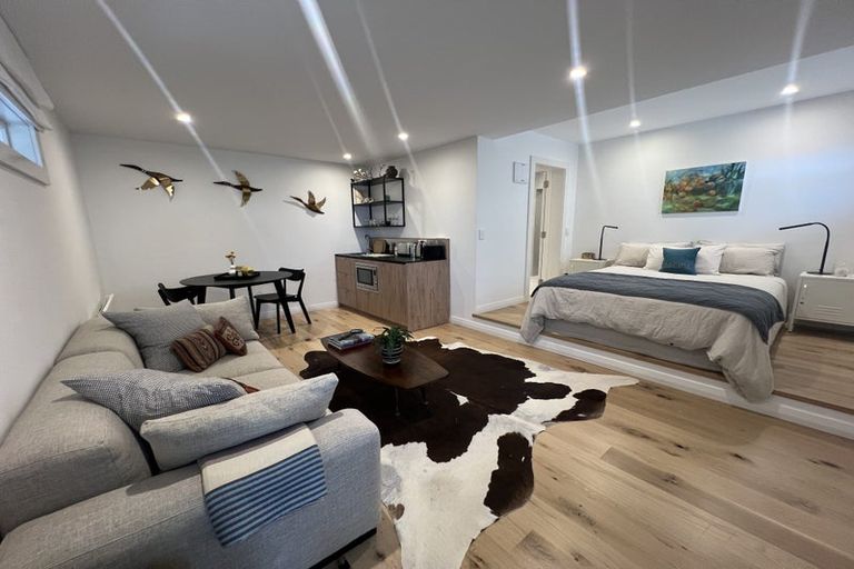 Photo of property in 95 Bassett Road, Remuera, Auckland, 1050