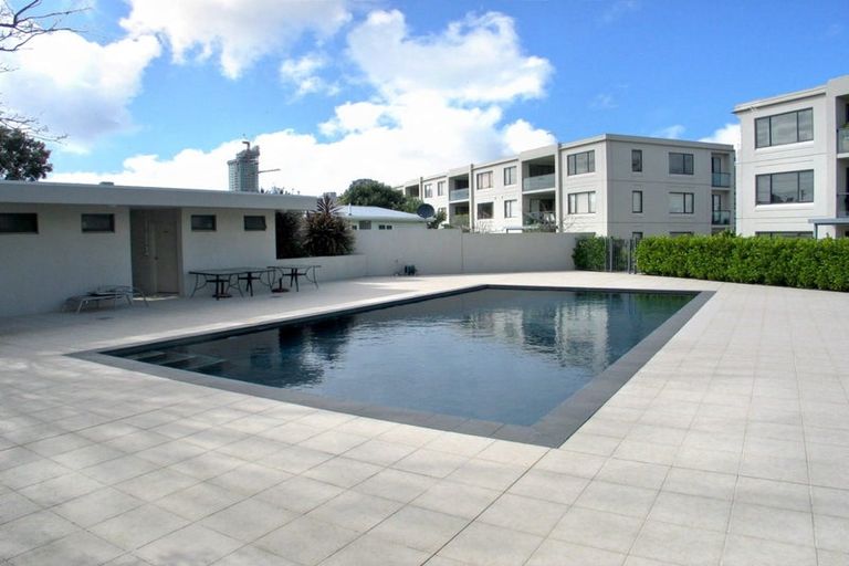 Photo of property in Prestige On Pupuke, 10/73 Anzac Street, Takapuna, Auckland, 0622