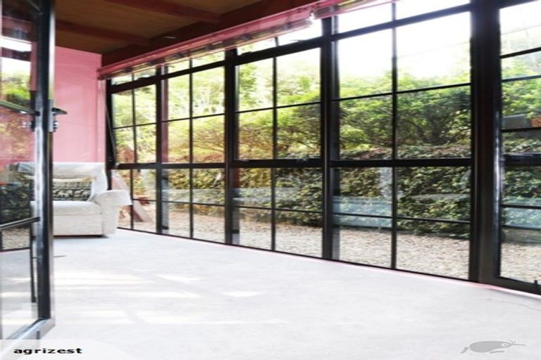 Photo of property in 15 The Glade South, Pukekohe, 2120