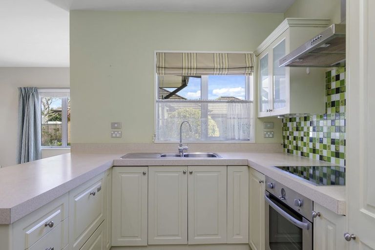 Photo of property in Yaldhurst Courts, 1/372 Yaldhurst Road, Russley, Christchurch, 8042