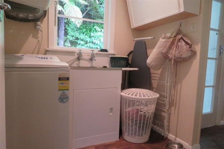 Photo of property in 284 Moores Valley Road, Wainuiomata, 5373