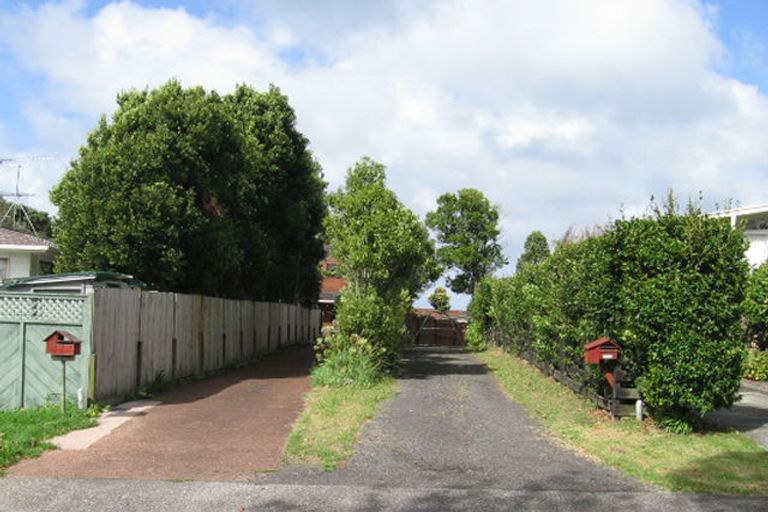 Photo of property in 11 Pipitea Place, Massey, Auckland, 0614