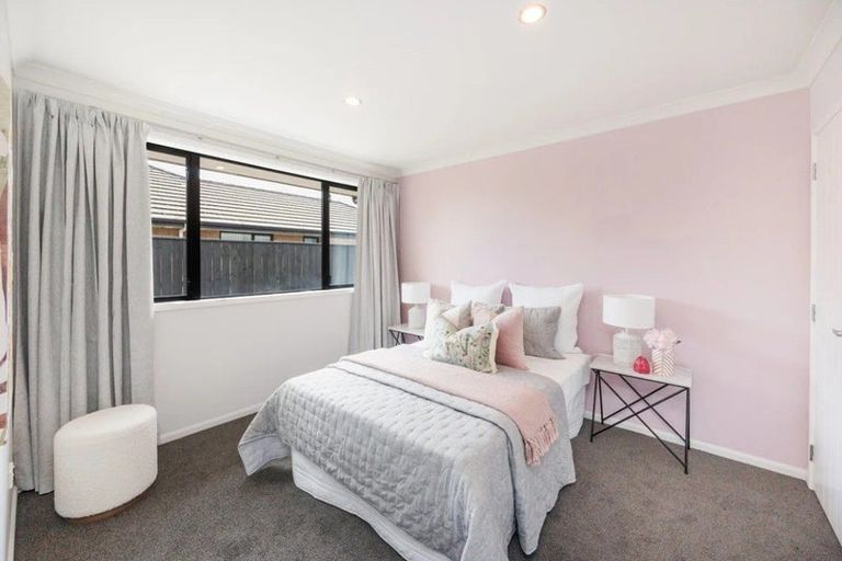 Photo of property in 22 Pegasus Place, Kelvin Grove, Palmerston North, 4414