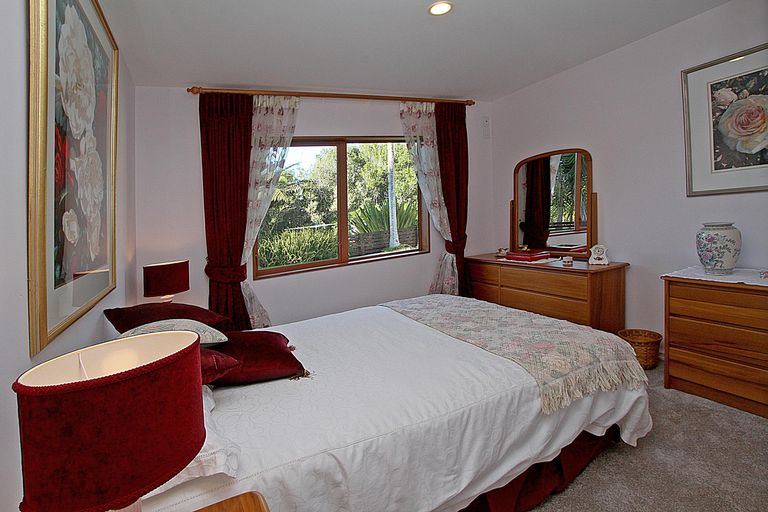 Photo of property in 33 Rarere Terrace, Kerikeri, 0230