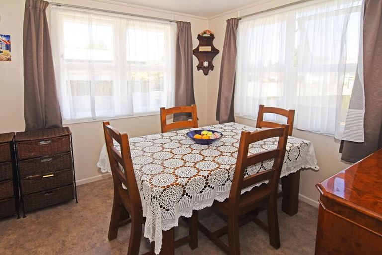 Photo of property in 63 River Road, Masterton, 5810