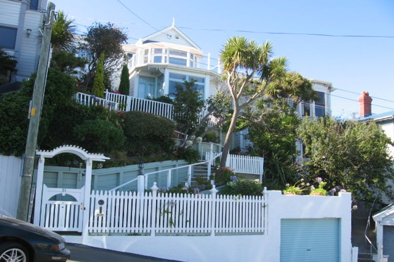 Photo of property in 21 Shannon Street, Mount Victoria, Wellington, 6011