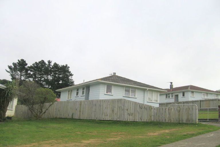 Photo of property in 10 Passive Grove, Ascot Park, Porirua, 5024