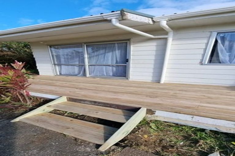 Photo of property in 1/5 Hatherley Place, Clendon Park, Auckland, 2103