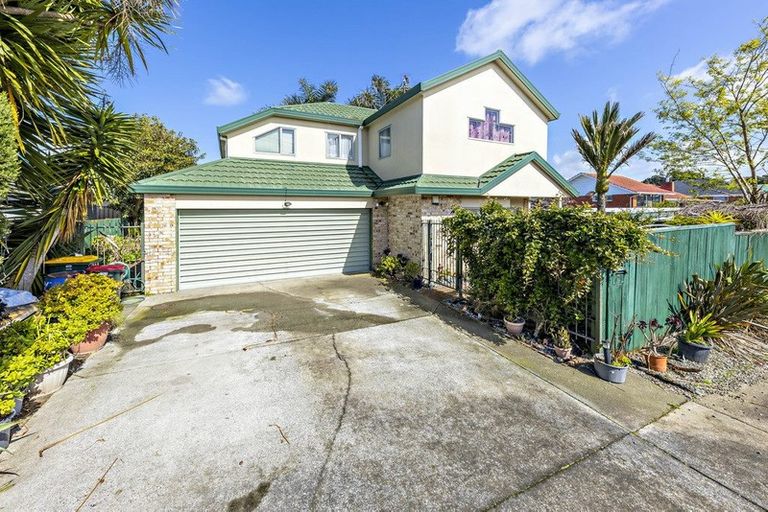 Photo of property in 2 Miles Avenue, Papatoetoe, Auckland, 2025