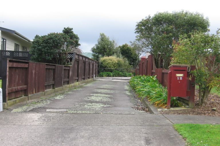 Photo of property in 12 Hilton Grove, Kelvin Grove, Palmerston North, 4414