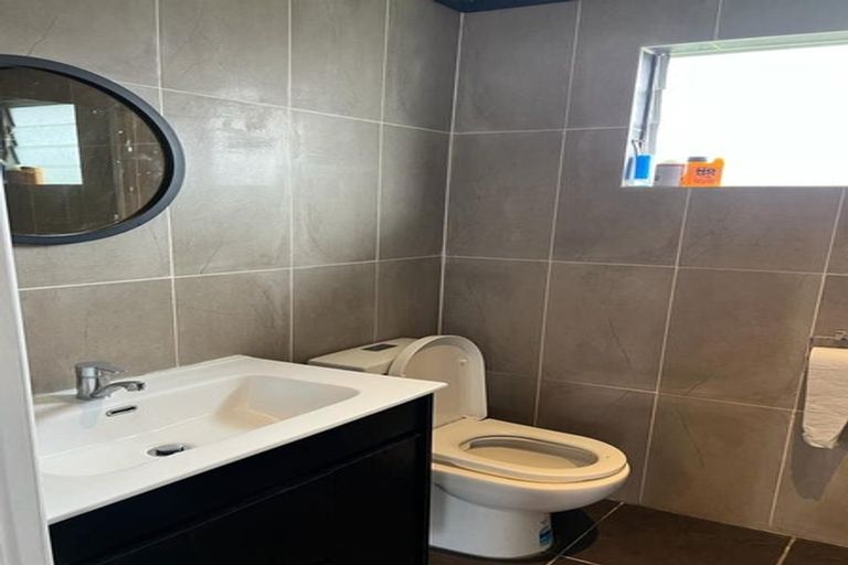 Photo of property in 49 Doment Crescent, Orewa, 0931