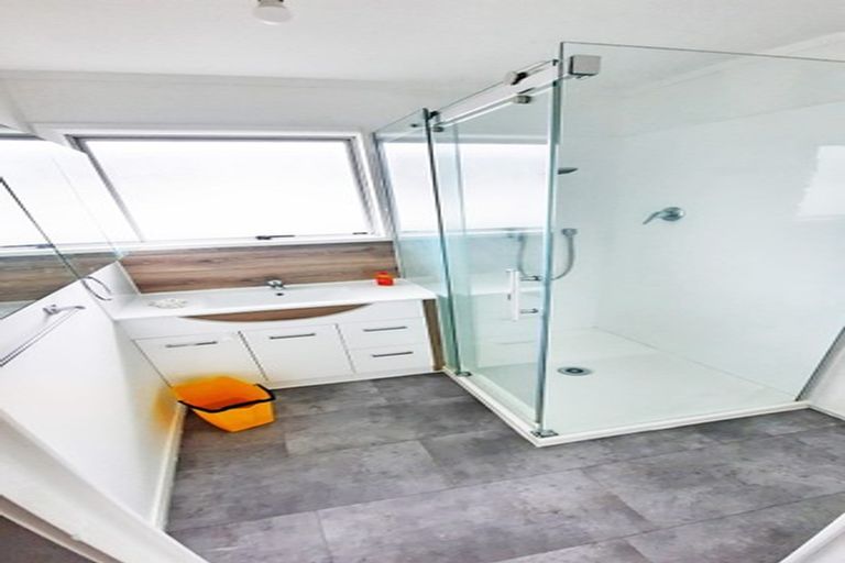 Photo of property in 56 Tabitha Crescent, Henderson, Auckland, 0612