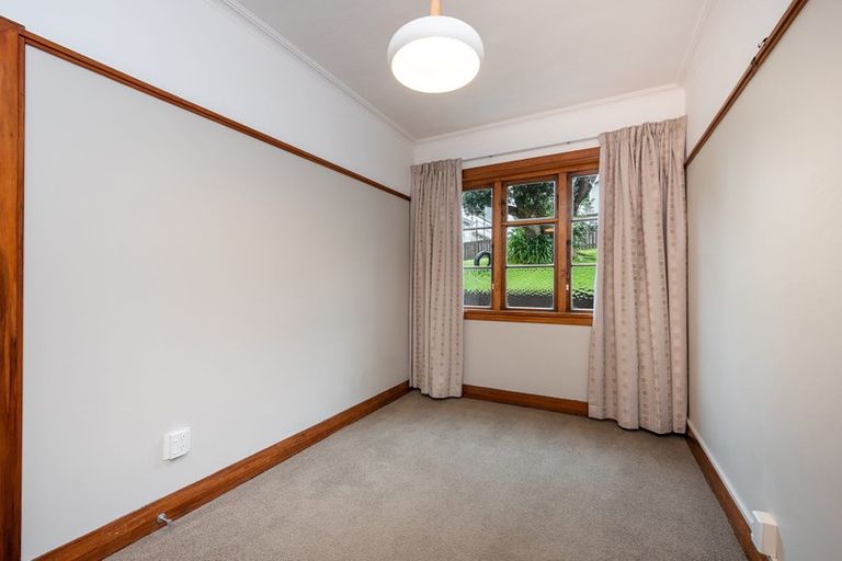 Photo of property in Ionian Flats, 123-125 Brougham Street, Mount Victoria, Wellington, 6011