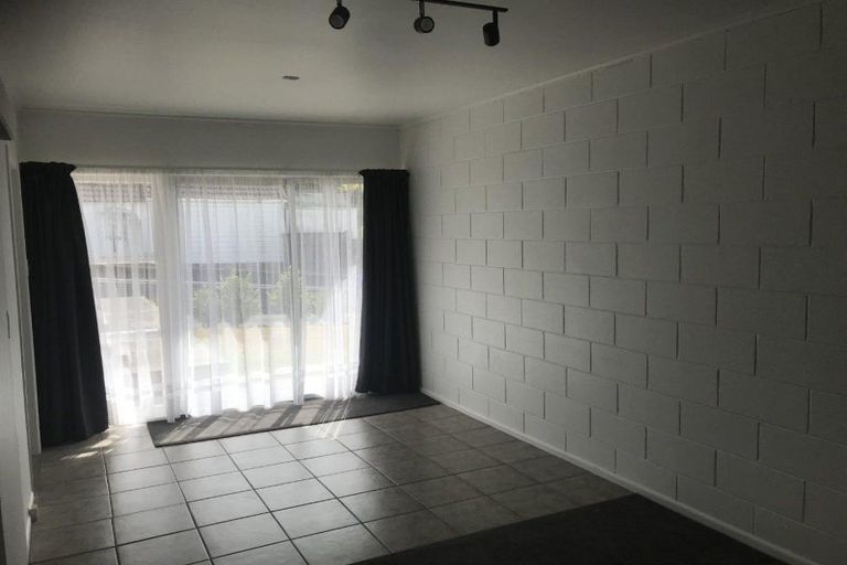 Photo of property in 2/18 Aubrey Street, Regent, Whangarei, 0112