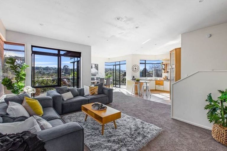 Photo of property in 57a Glencoe Road, Browns Bay, Auckland, 0630