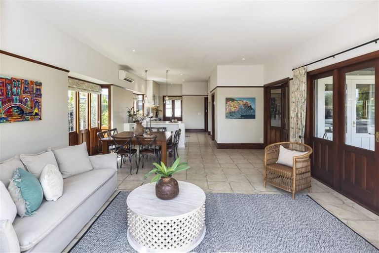 Photo of property in 121 Weston Road, St Albans, Christchurch, 8052