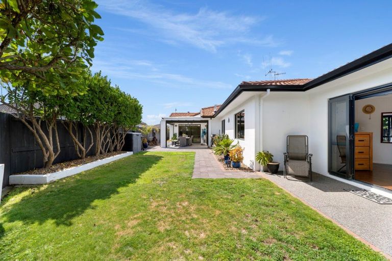 Photo of property in 24 Ohope Place, Papamoa Beach, Papamoa, 3118