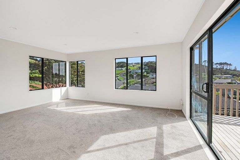 Photo of property in 14b Kestrel Heights, Arkles Bay, Whangaparaoa, 0932