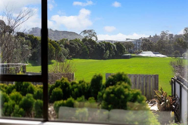 Photo of property in 11a Latitude Close, Whitby, Porirua, 5024