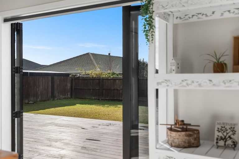 Photo of property in 83 Arcon Drive, Broomfield, Christchurch, 8042