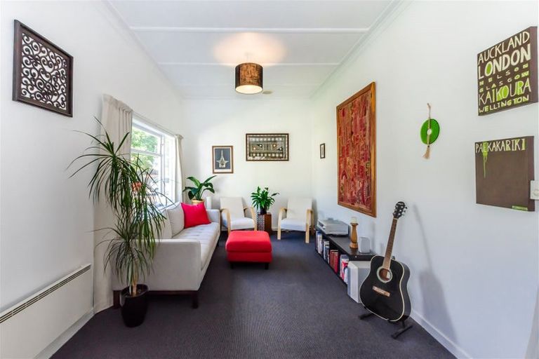 Photo of property in 10 Tilley Road, Paekakariki, 5034