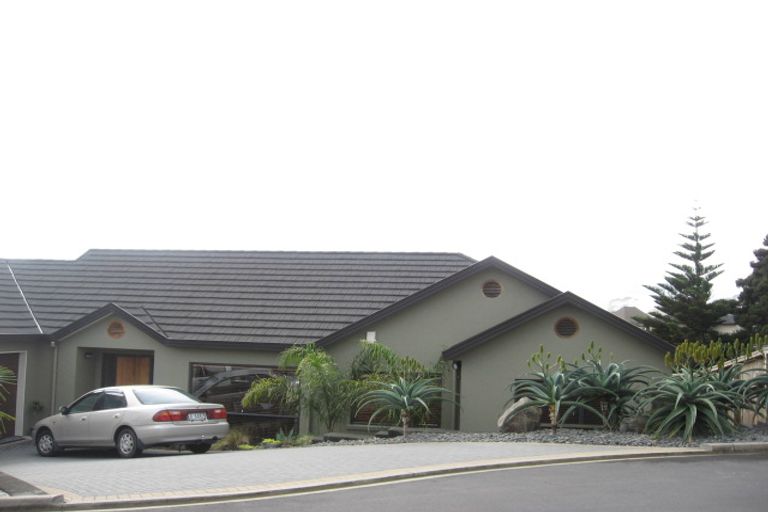 Photo of property in 10 Beirut Court, The Gardens, Auckland, 2105