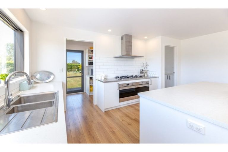 Photo of property in 32 Cridges Road, Darfield, 7510