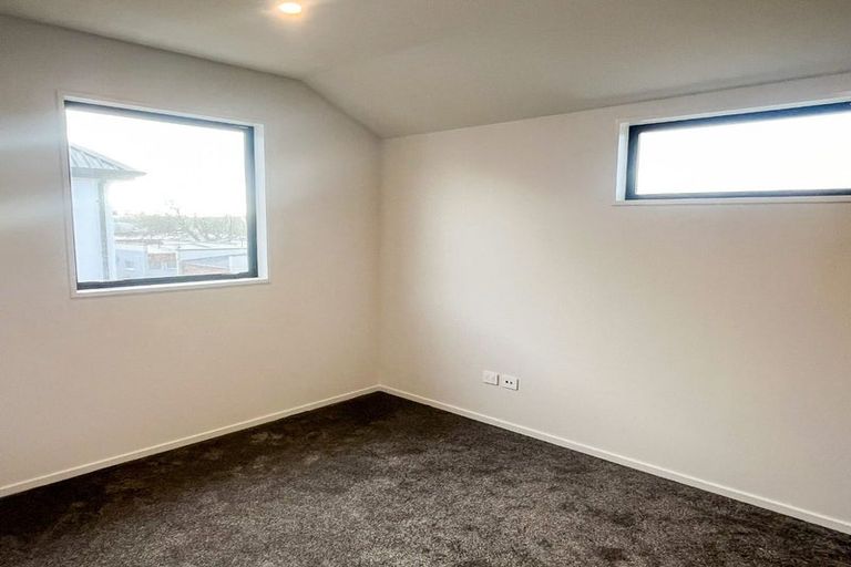 Photo of property in 3/58 Olliviers Road, Phillipstown, Christchurch, 8011