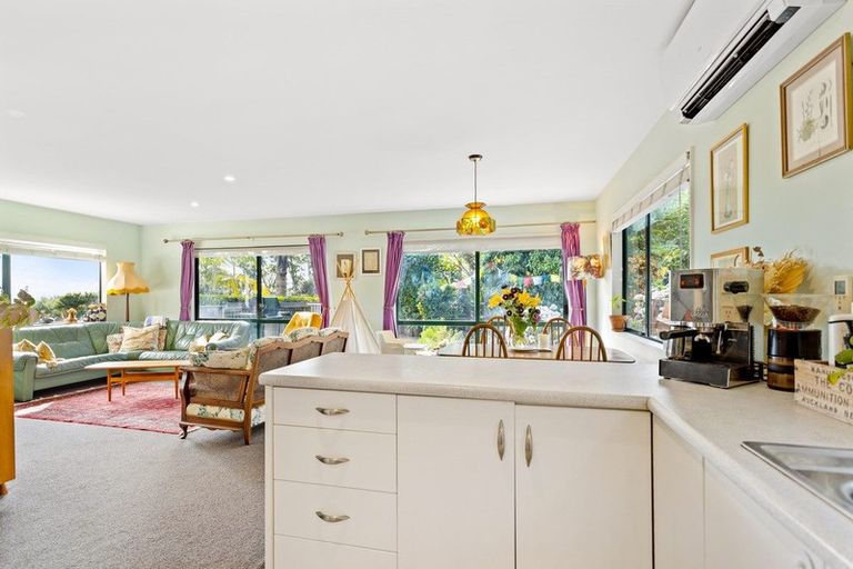 Photo of property in 320 Whangaparaoa Road, Stanmore Bay, Whangaparaoa, 0932
